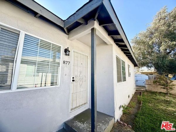 877 W Wilson Street , Pomona, CA 91768