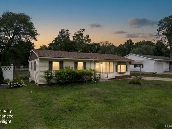 2128 S 25 Avenue, Escanaba, MI 49829