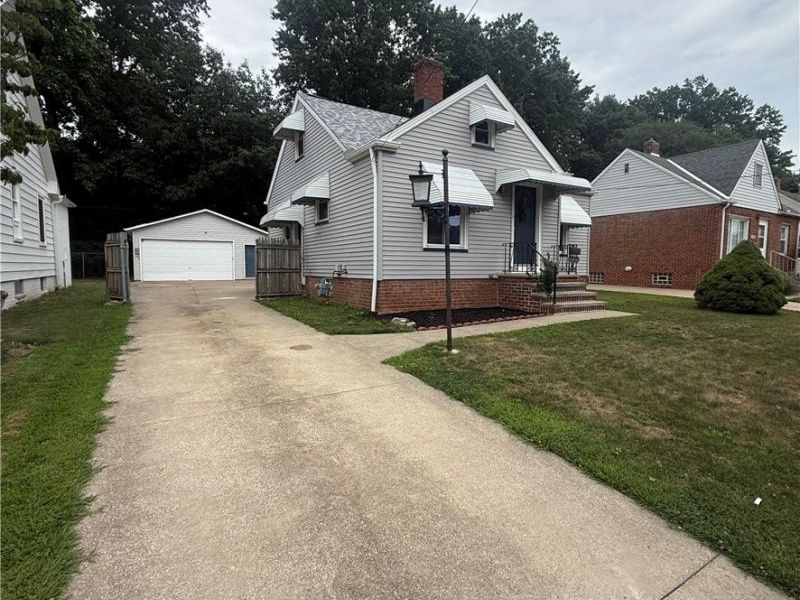 3312 Hearthstone Road , Parma, OH 44134 Photo 2