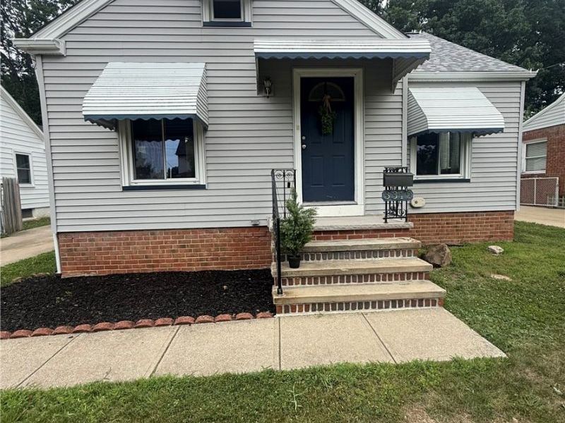 3312 Hearthstone Road , Parma, OH 44134 Photo 3