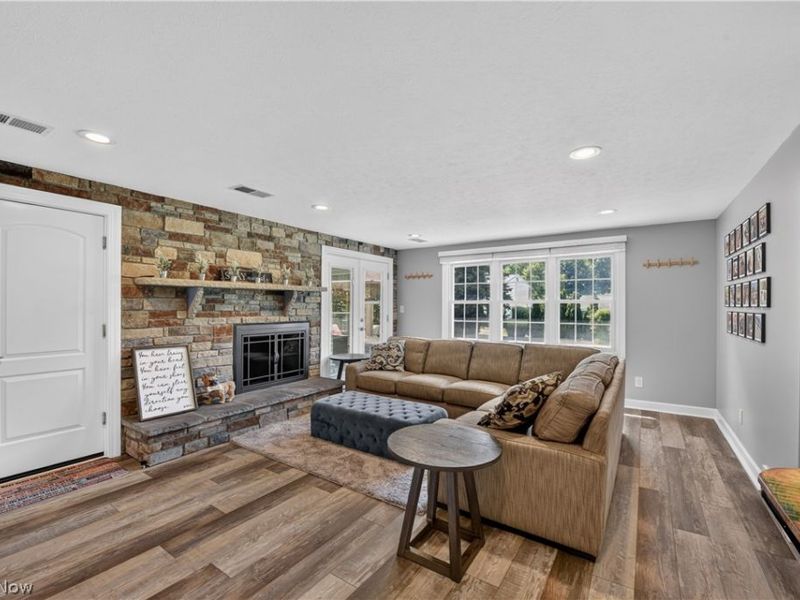 423 Winding Way, Wadsworth, OH 44281 Photo 14