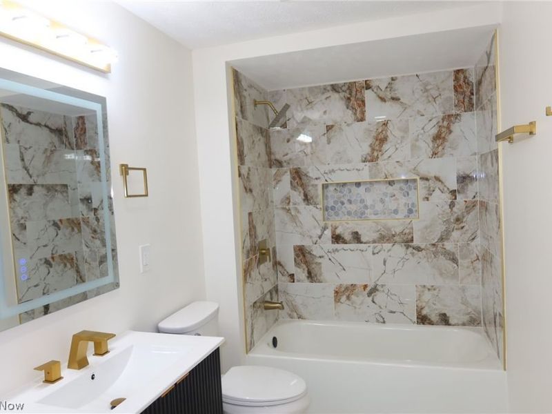 7402 Stone Road, Independence, OH 44131 Photo 14