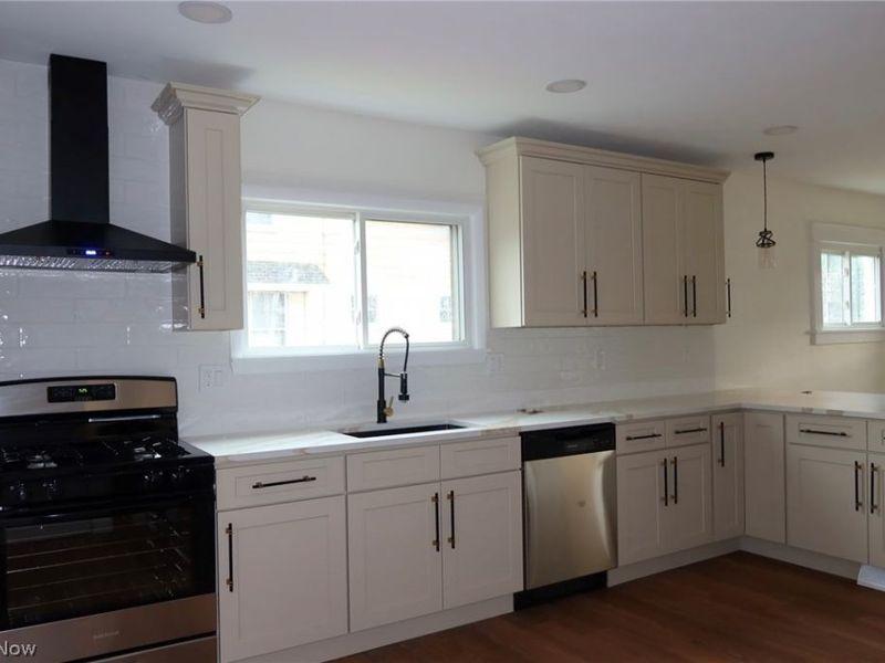 7402 Stone Road, Independence, OH 44131 Photo 6