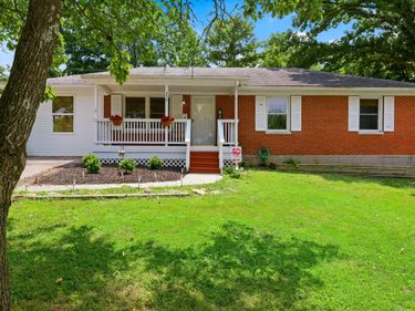 352 Ridgewood Drive, Versailles, KY 40383