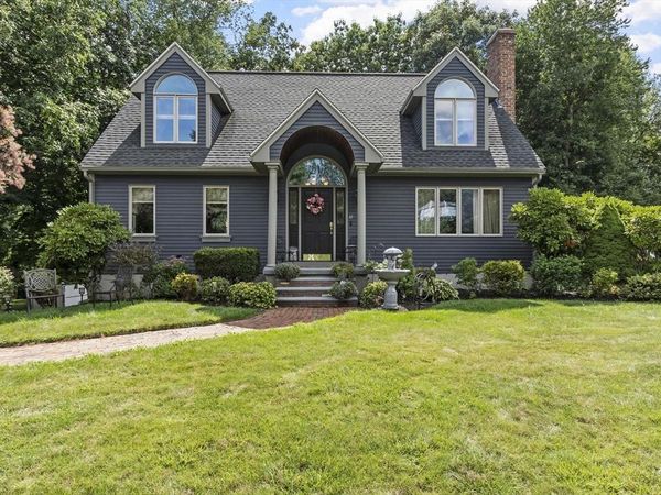 17 Sycamore Drive, Rutland, MA 01543