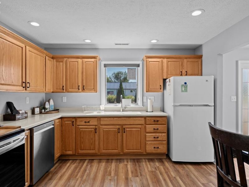 419 Miami Place, Huron, OH 44839 Photo 13