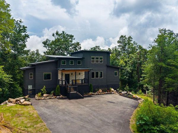 1870 Mountain Ash Way, Sevierville, TN 37876