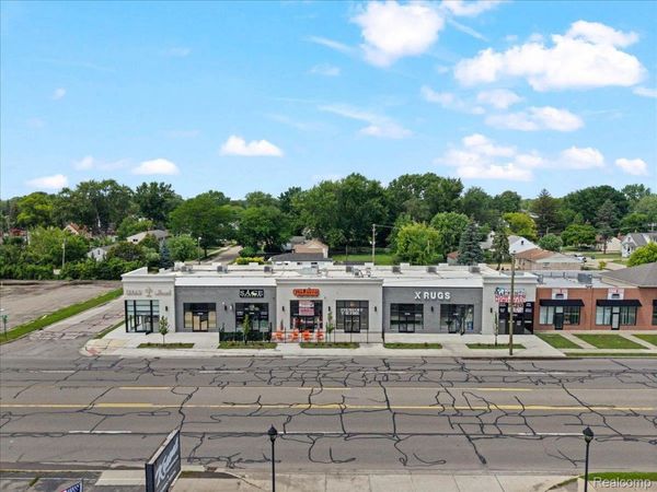 27650 Ford Road, Unit Suite D, Garden, Mi 48135