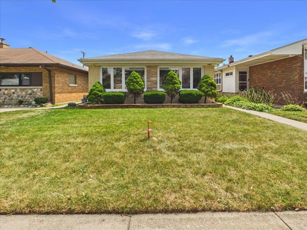 7427 Keeler Avenue , Skokie, IL 60076