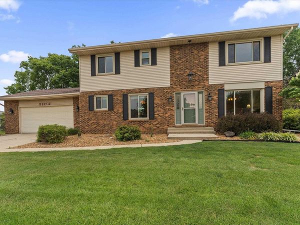 59214 Park Shore Drive, Elkhart, IN 46517