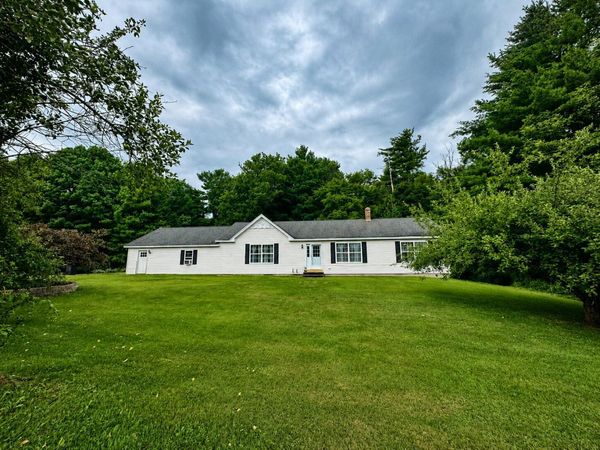 15 Orchard Drive , Saint Albans, ME 04971