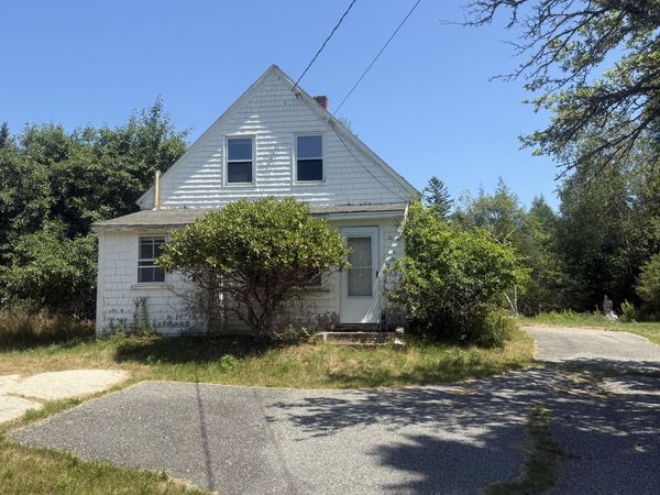 101 Burnt Cove Road , Stonington, ME 04681