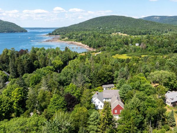 77 Manchester Rd Northeast Harbor , Mount Desert, ME 04662