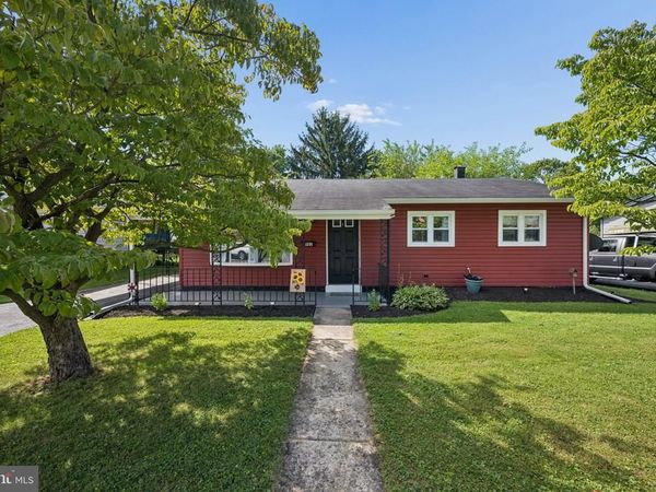 902 YOUNG PLACE , FREDERICK, MD 21702