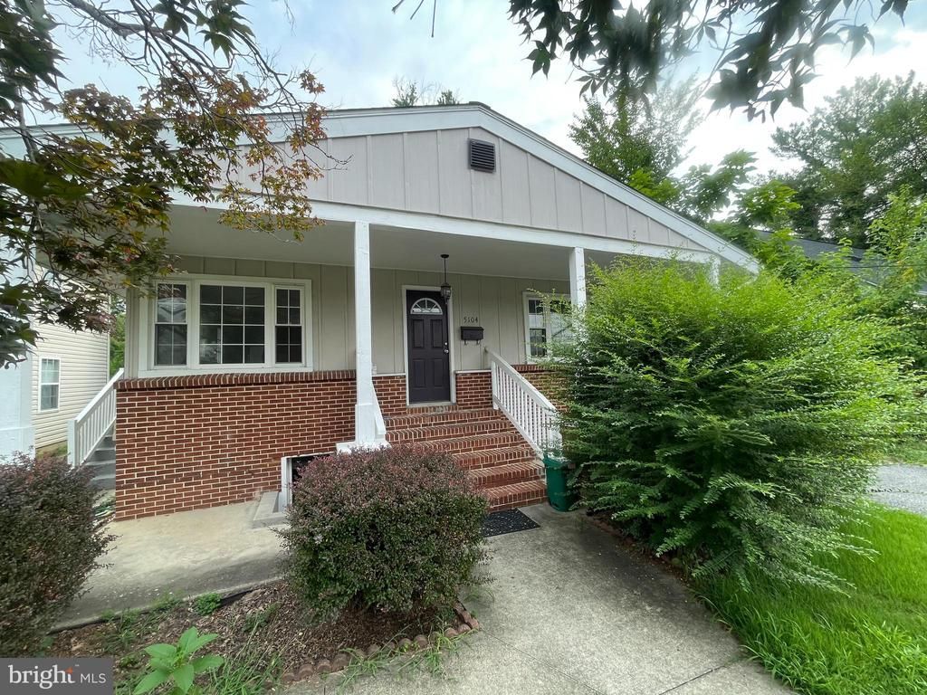 5104 ROANOKE PLACE , COLLEGE PARK, MD 20740
