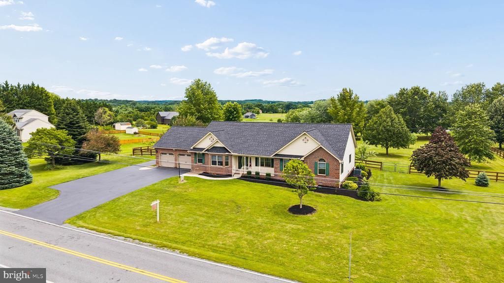 2165 HARNEY ROAD , LITTLESTOWN, PA 17340