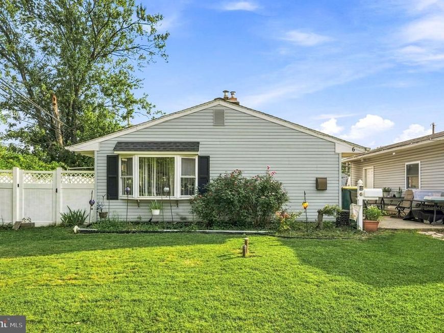 6 Idlewild Road, Levittown, PA 19057 Main Photo