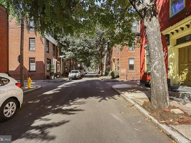 1511 PENN STREET , HARRISBURG, PA 17102