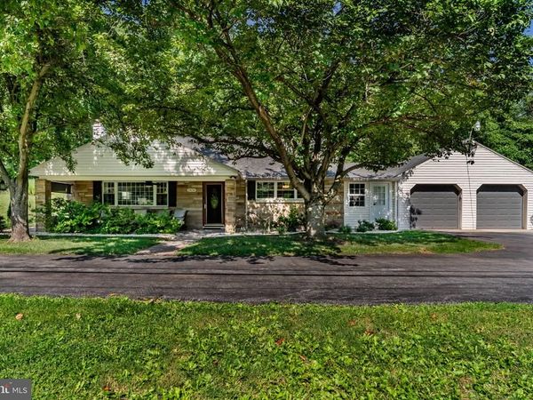 2416 CHURCH ROAD, HUMMELSTOWN, PA 17036