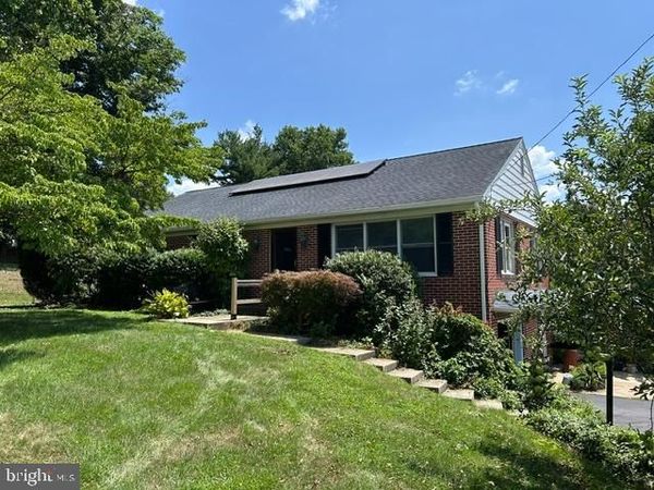 63 CHARLESTOWN ROAD, WASHINGTON BORO, PA 17582