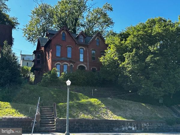 315 S CENTRE STREET , POTTSVILLE, PA 17901