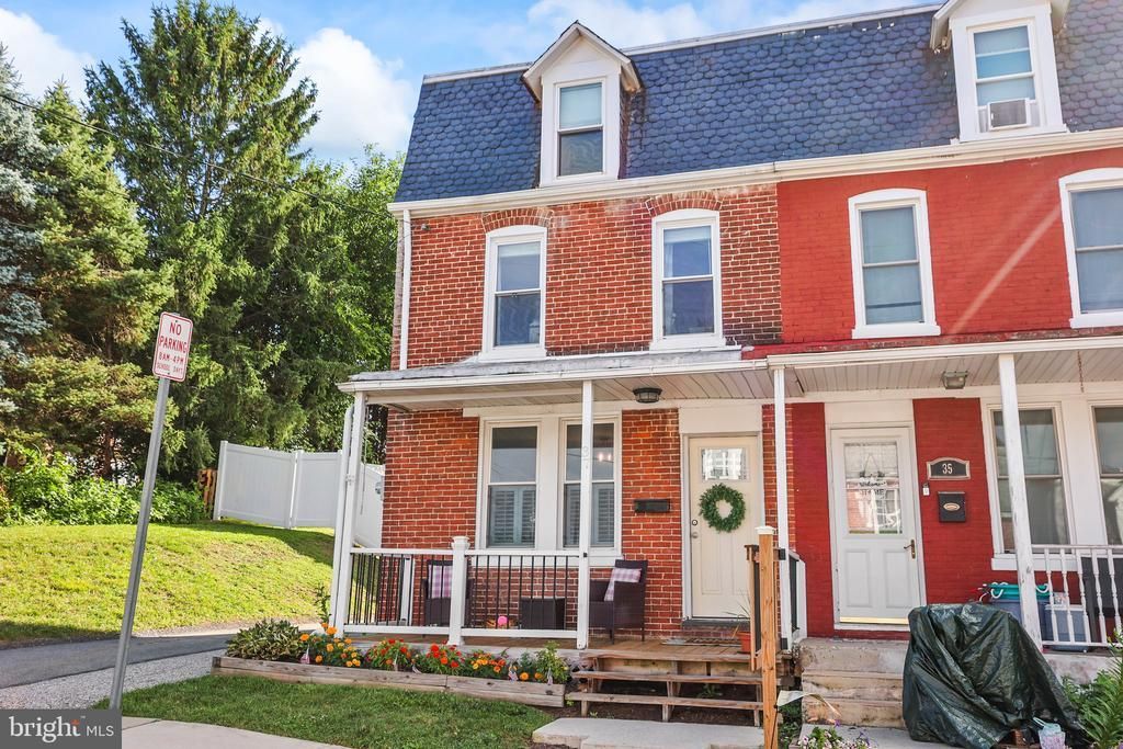 37 N LEE STREET , HELLAM, PA 17406