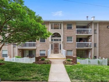1935 WILSON LANE, Unit 301, MCLEAN, VA 22102