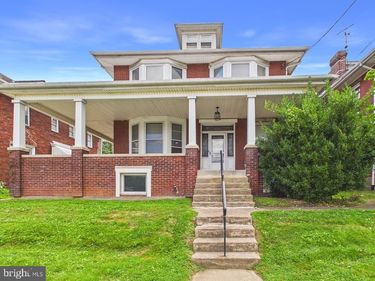 2203 WALNUT STREET , HARRISBURG, PA 17103