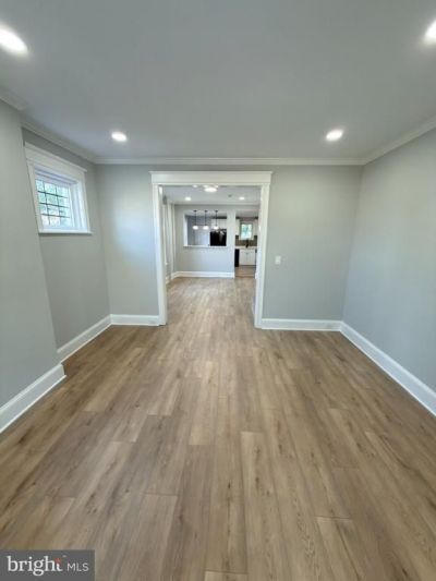 648 Edgewood Avenue, Trenton, NJ 08618 Main Photo