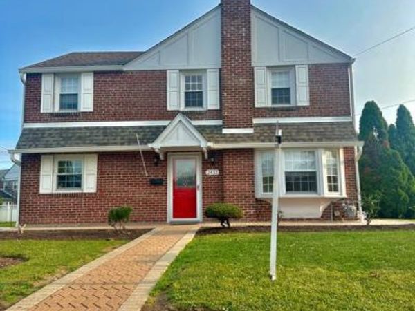 2432 W CHESTER PIKE , BROOMALL, PA 19008