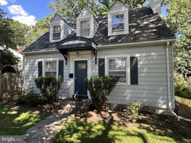 4027 N GLEBE ROAD , ARLINGTON, VA 22207