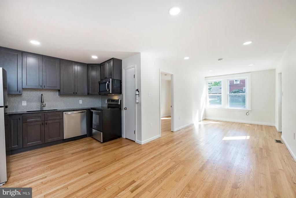 554 Main Street, Unit APT 5, Royersford, PA 19468 Main Photo