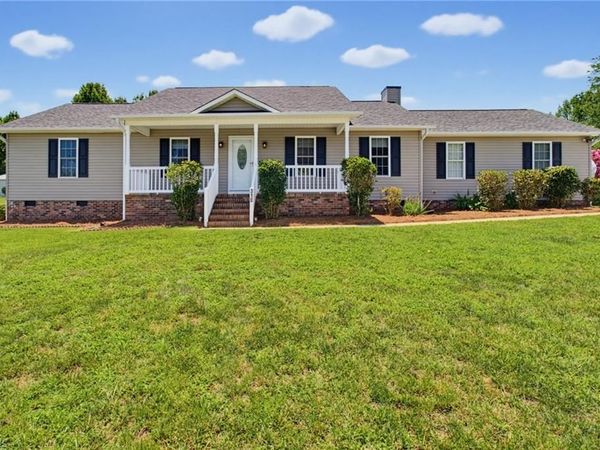 310 Dogwood Acres Lane, Madison, NC 27025