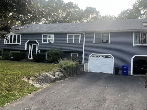 207 Silverwood, Unit 2, Taunton, MA 02780