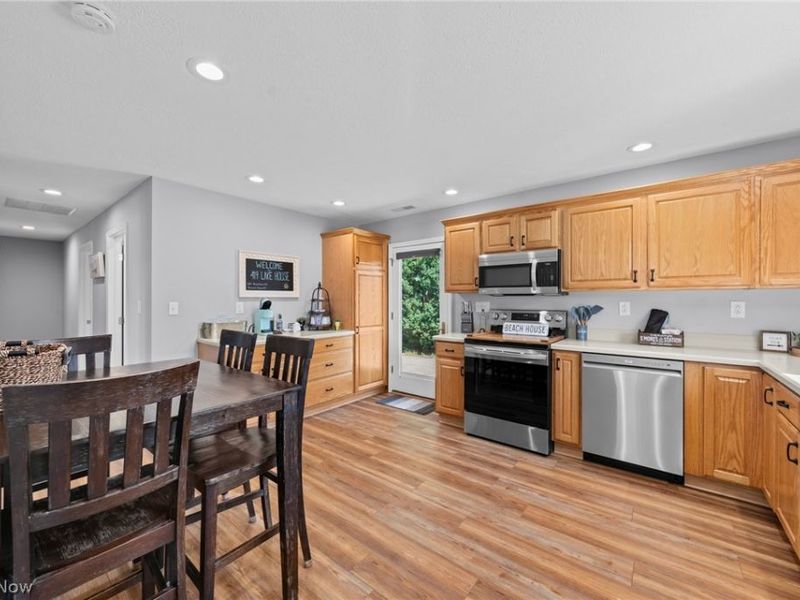 419 Miami Place, Huron, OH 44839 Photo 10