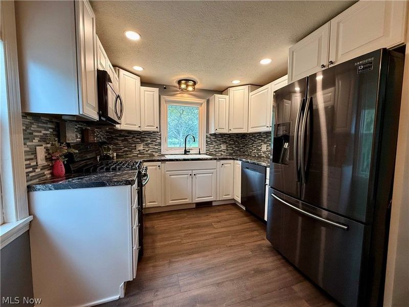 2476 Ravenna Avenue NE, East Canton, OH 44730 Photo 12