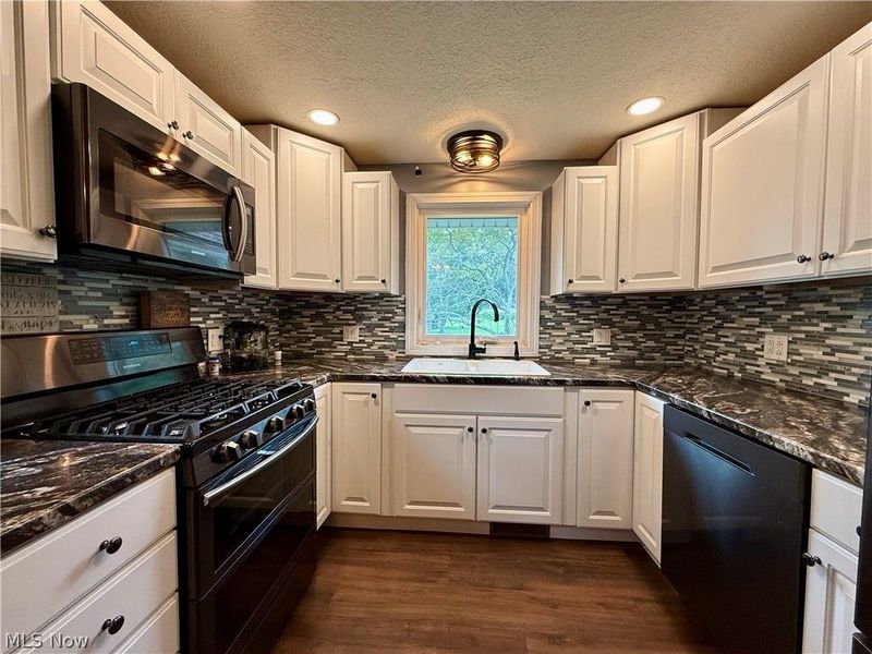 2476 Ravenna Avenue NE, East Canton, OH 44730 Photo 13