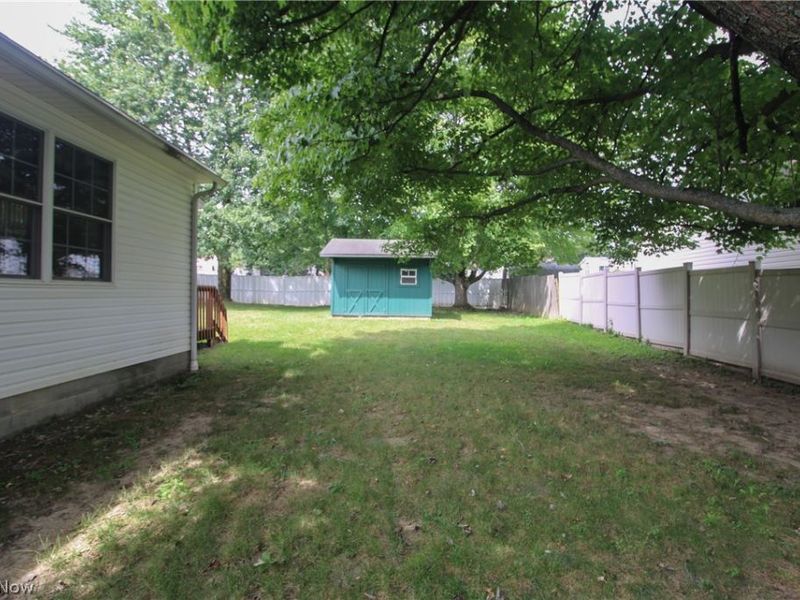 804 Texas Avenue , Mc Donald, OH 44437 Photo 29