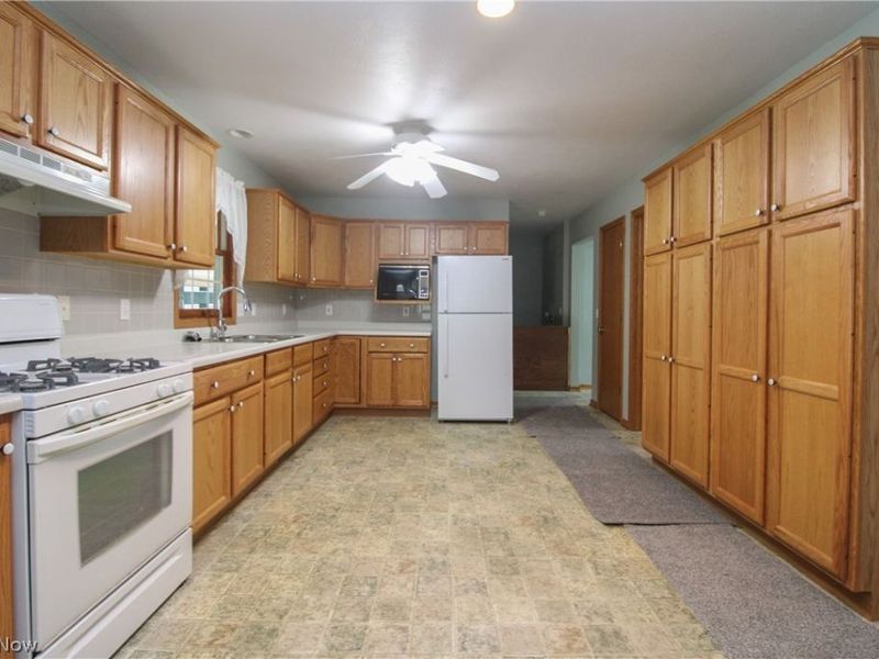804 Texas Avenue , Mc Donald, OH 44437 Photo 36