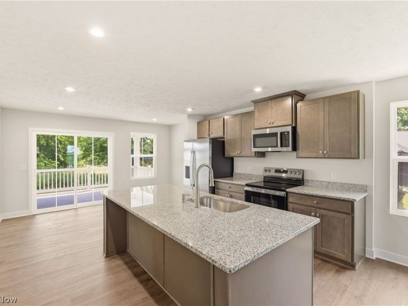 157 Potomac Drive , Elyria, OH 44035 Photo 9