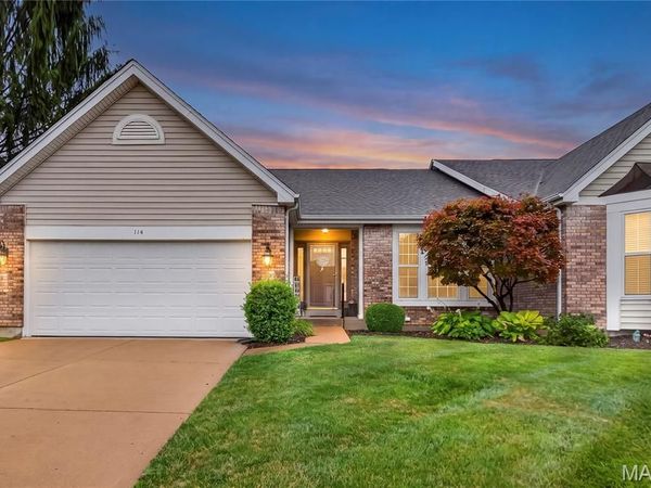 114 Pine Trail Drive , Unit 8, Lake St Louis, MO 63367