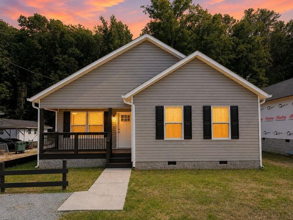 918 Shallowford Road, Chattanooga, TN 37411