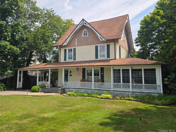 263 Candee Avenue, Sayville, NY 11782