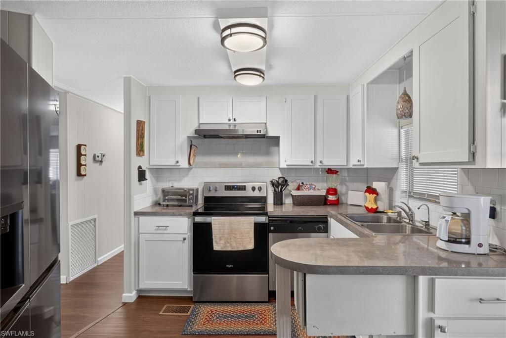 820 Peaceful Dr , North Fort Myers, FL 33917 Photo