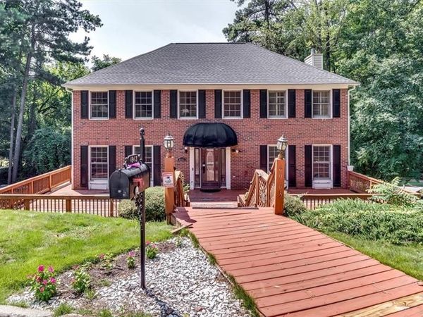 6963 Whispering Oaks Court , Stone Mountain, GA 30087