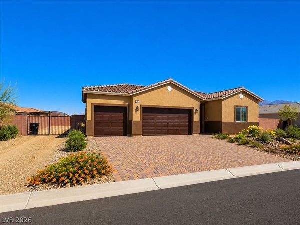 56 Pioneer Range Avenue , Pahrump, NV 89060