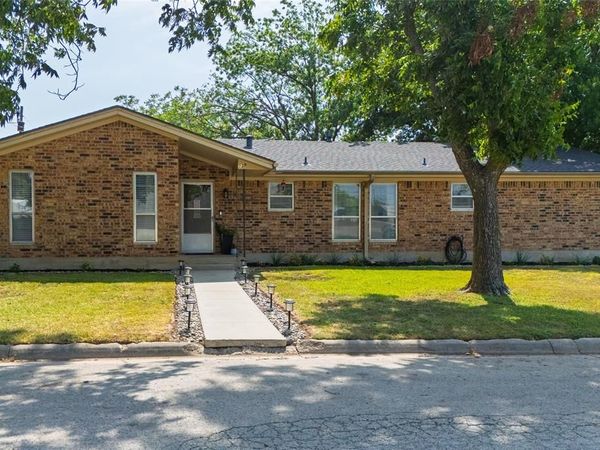 239 S Pine Street, Muenster, TX 76252