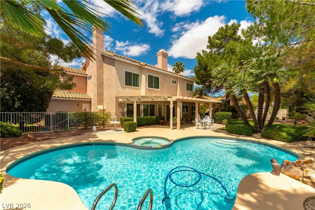 5736 Willowcreek Road, North Las Vegas, NV 89031