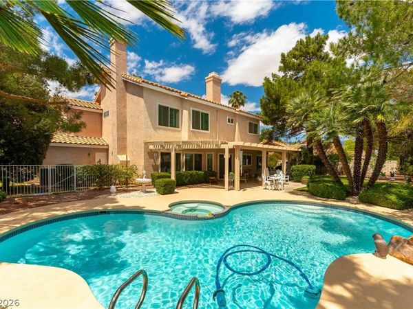 5736 Willowcreek Road, North Las Vegas, NV 89031