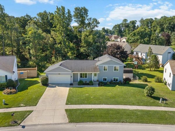 1338 Scott Creek Drive NE, Belmont, MI 49306